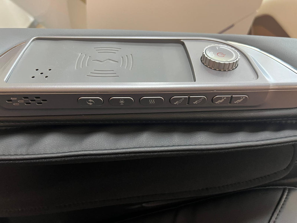 Màn hình Casada AlphaSonic III màu xám/đen/đỏ